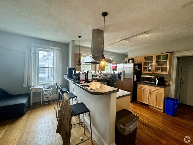 Building Photo - 6 Belmont St Unit 1 Rental