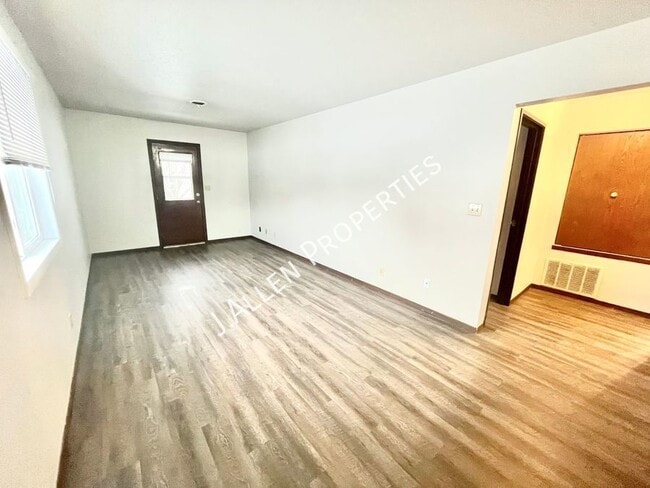 Photo - 607 W Michigan Ave Unit 11
