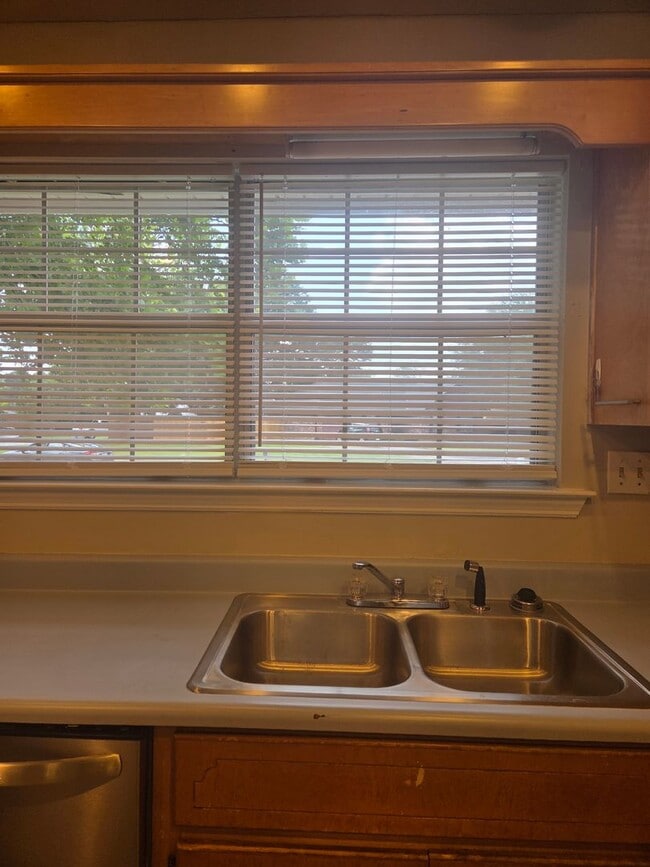 Photo - 907 Canyon Ct