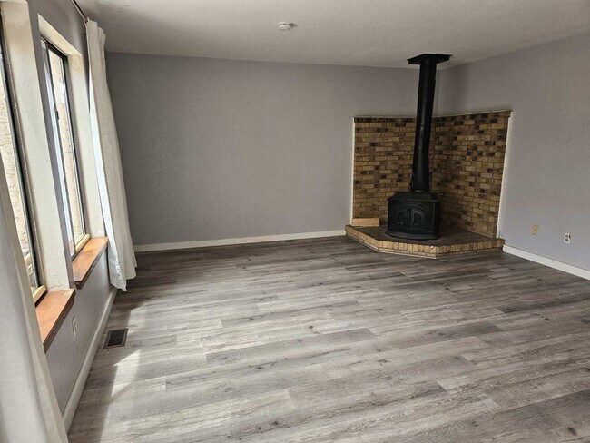 Photo - 4016 Perry St