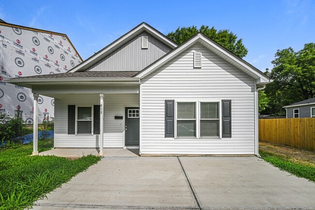 Building Photo - 812 Cantwell St