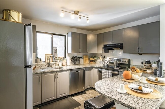 Photo - 2109 Defoors Ferry Rd NW