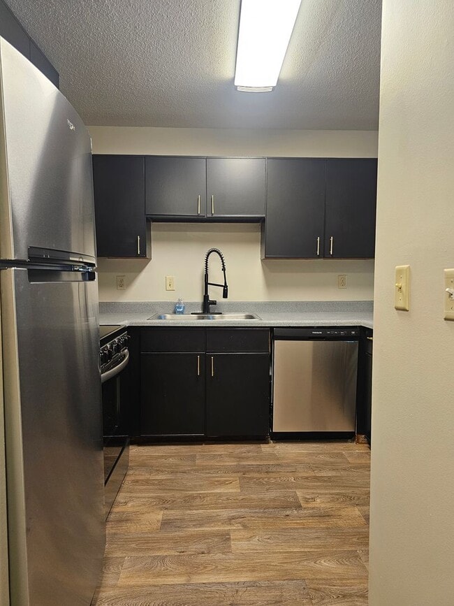 Photo - Lincoln School Apartments