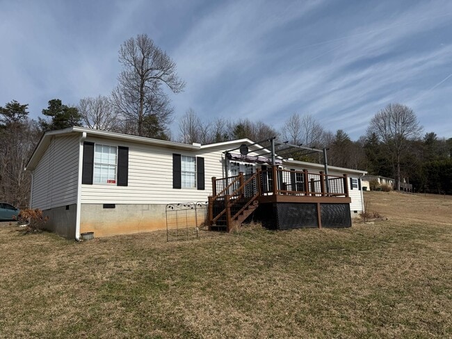 Photo - Furnished 3BD/2BA home in Black Mountain available now!