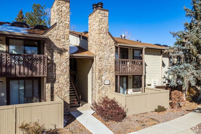 Condominiums Entrance - Mountain Vista Village