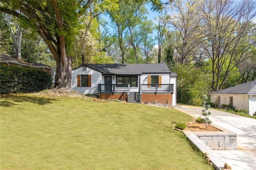 Photo - 1194 Clearview Dr NE