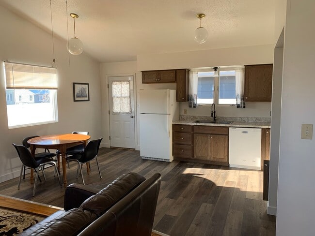 Photo - Northwestern DuPlex