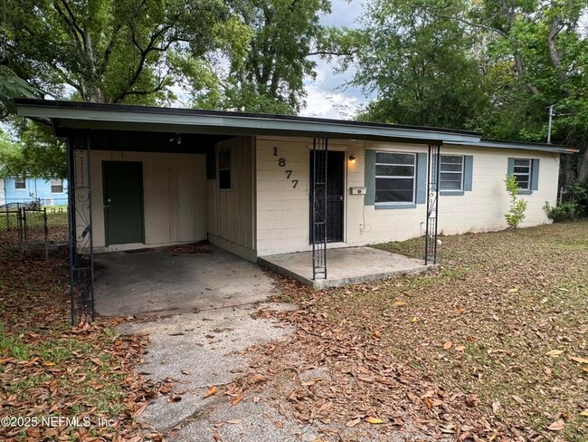 Photo - 1877 W 33rd St Casa