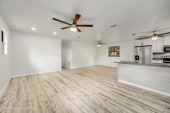 Photo - 1919 Poinsetta Blvd