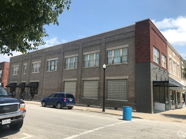 Building Photo - 204 N 4th St Rental