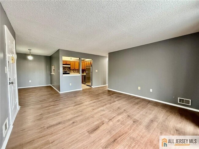 Photo - 31 Voscek Ct