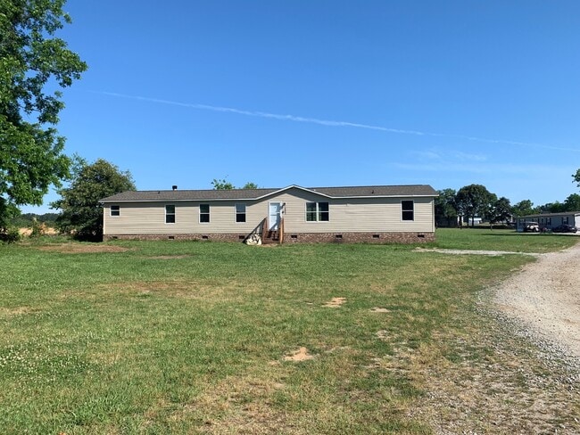 Photo - Large Four Bedroom house on nearly an acre