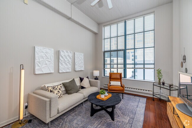 1BR, 1BA - 700SF - Living Room - Packard Building