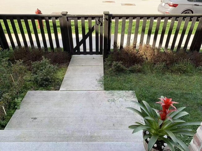 Photo - 19670-1975A 75a Ave