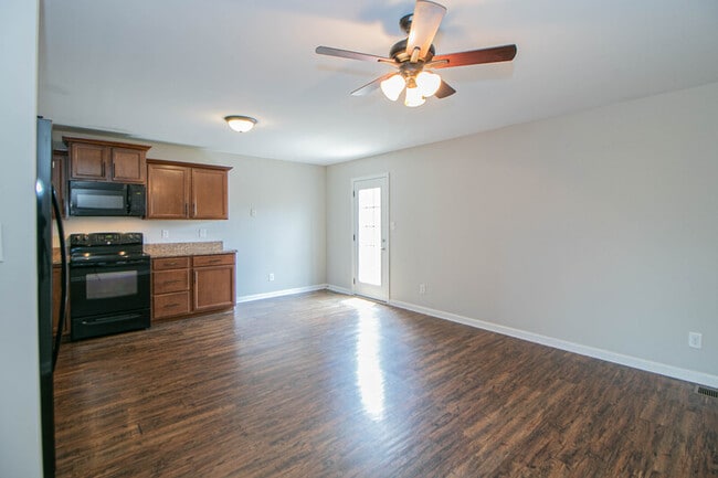 Photo - 1716 Thistlewood Dr