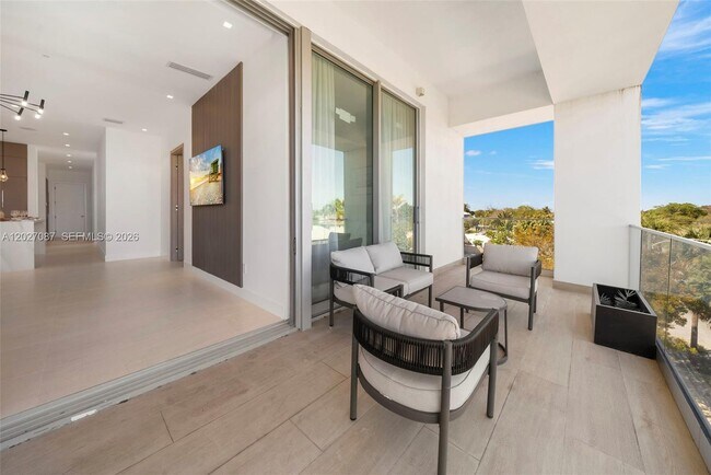 246 NE 6th Ave Unit 302
