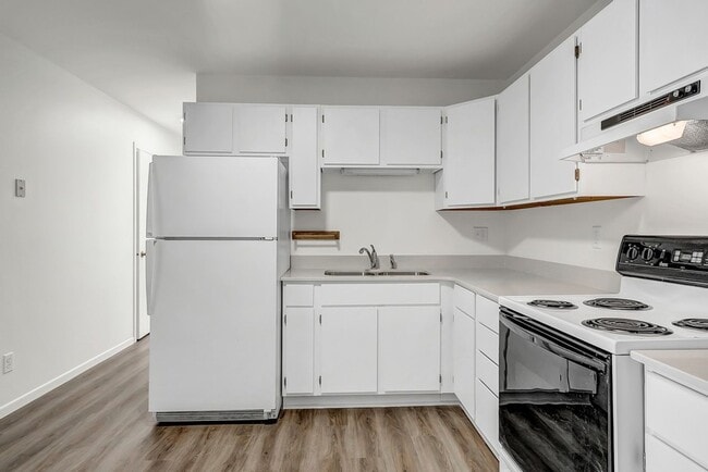 Wild Grove Apartments - 702 NICC