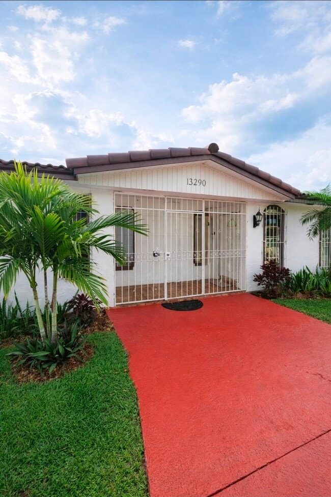 Photo - 1220 SW 78th Ave