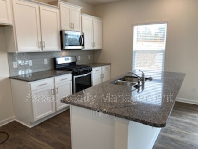 Photo - 12134 Evergreen Dr NE