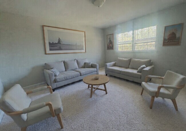 Photo - Dodson Courtyard