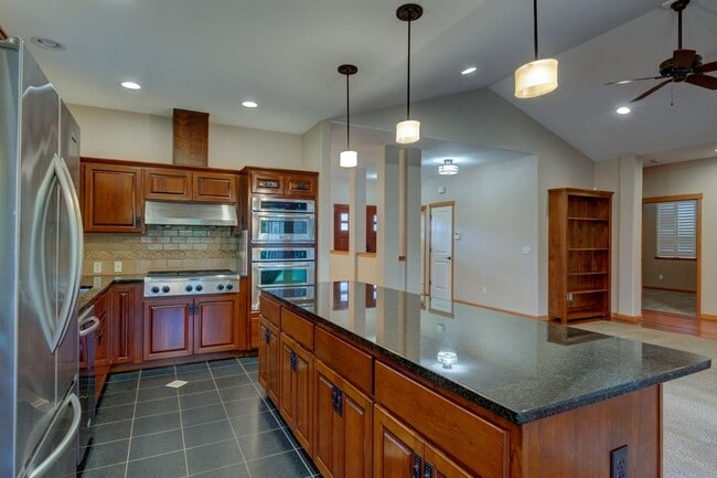 Photo - 3 Bedroom 2 Bath home in Fairway Point - Golf Course View