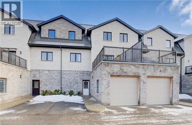 Photo - 255 Woolwich St