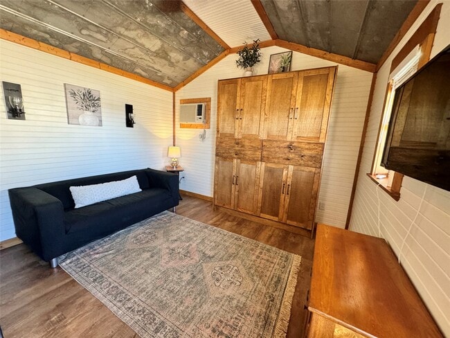 Building Photo - 6055 Trackside Rd