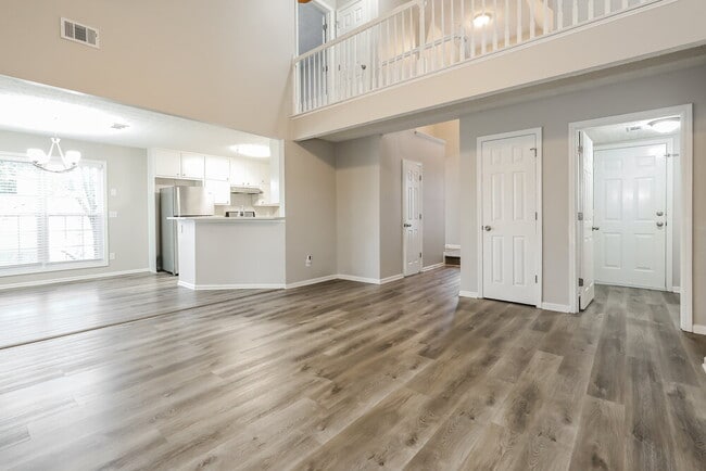 Photo - 226 Due W Dr