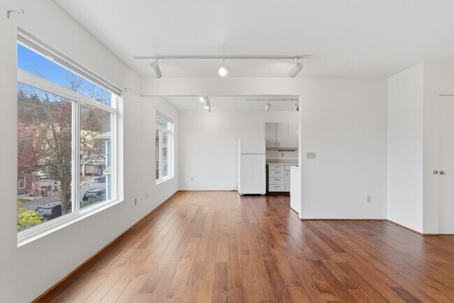 Photo - 2275 NW Kearney St Unidad 2275 A