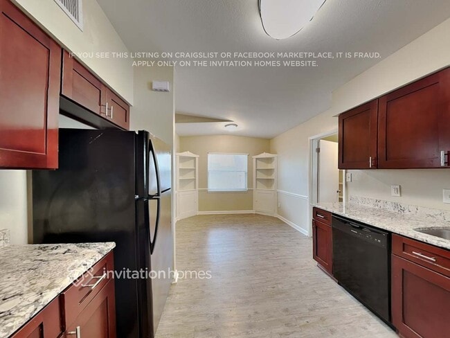 Photo - 1790 Viburnum Ln