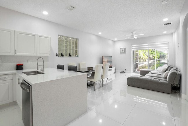 Photo - 4812 NW 19th St