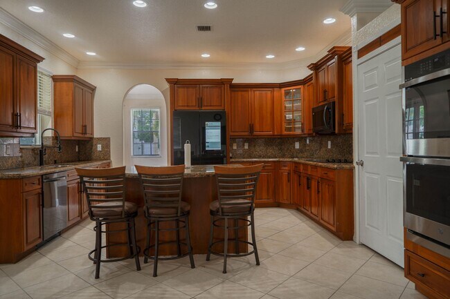 Photo - 2261 Ridgewood Cir