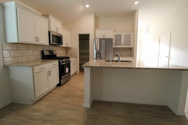 Photo - 1208 Golden Summer Pl