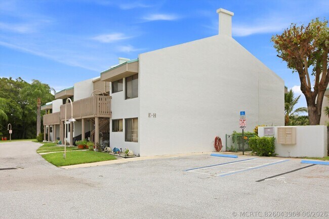 Photo - 412 Southwind Dr Unit E2