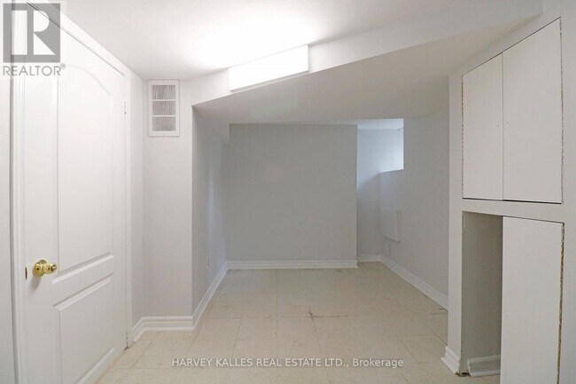 Photo - 156 Gillard Ave
