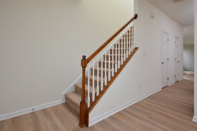 Photo - Wynterfield End Unit