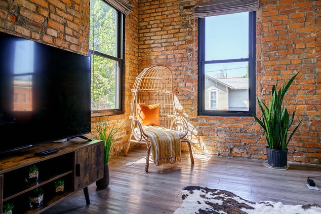 Photo - 59 E Russell St Unit SI ID1265648P
