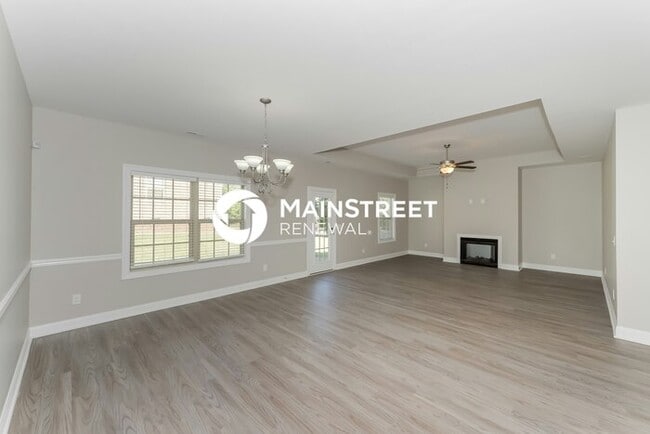 Photo - 4 Bedroom Pet-Friendly Home in Spring Hill, TN with Main Street Renewal