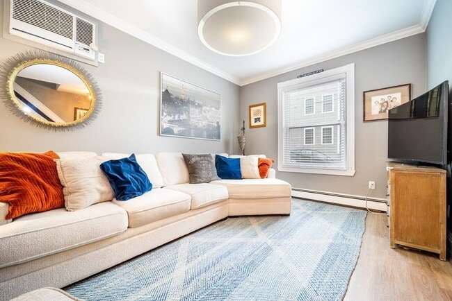 Photo - 32 Covington St Unit SF