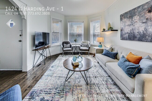 Photo - Vintage Duplex Down 3 Bed in Humboldt Park Unit 1