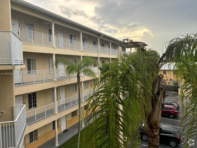 Building Photo - 6940 NW 179th St Unit 304-7 Rental