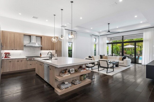 Photo - 9109 Fiano Pl