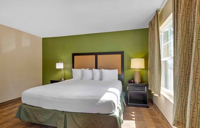 Furnished Studio-Orlando - Maitland - Summit Tower Blvd