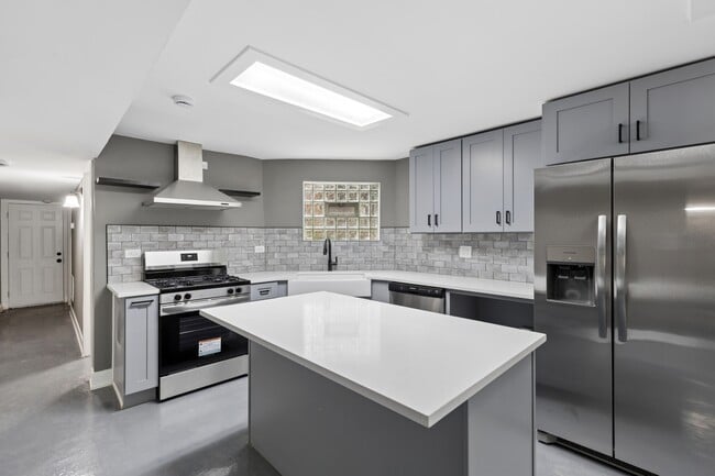 8210 S Marshfield Ave Unit B