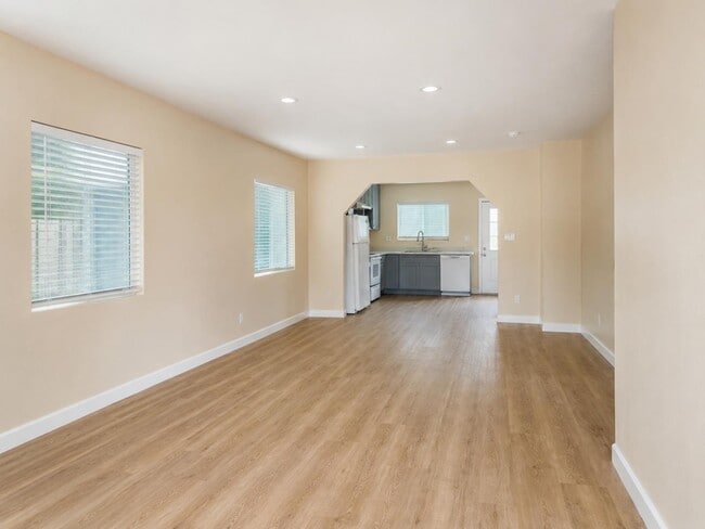 Photo - 2056 Alum Rock Ave