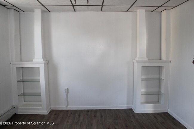 Photo - 61 Fallbrook St