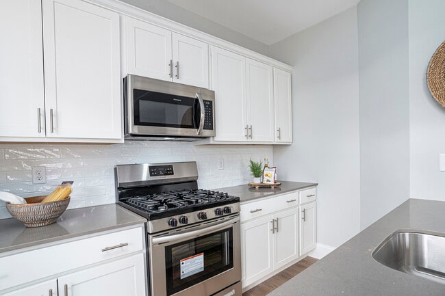 Photo - 50 Hopkins Ln