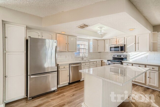 Photo - 11391 Salters St