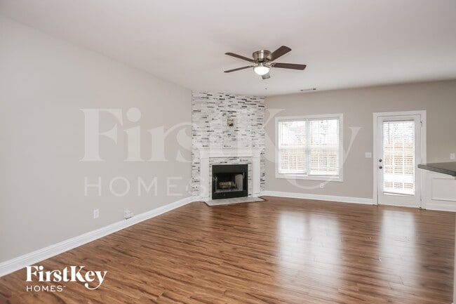 Photo - 6031 Apple Grove Rd NE