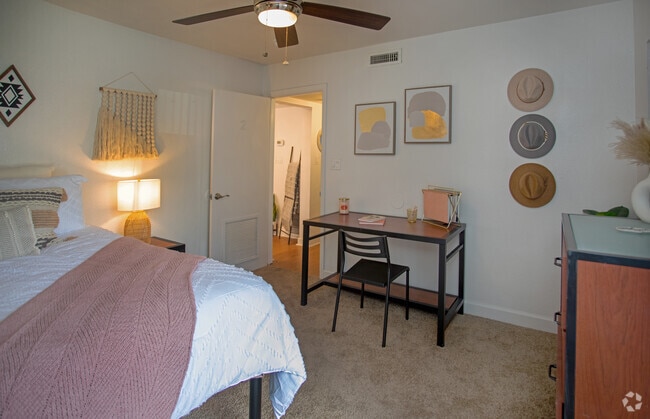 3BR,2BA-1,134SF